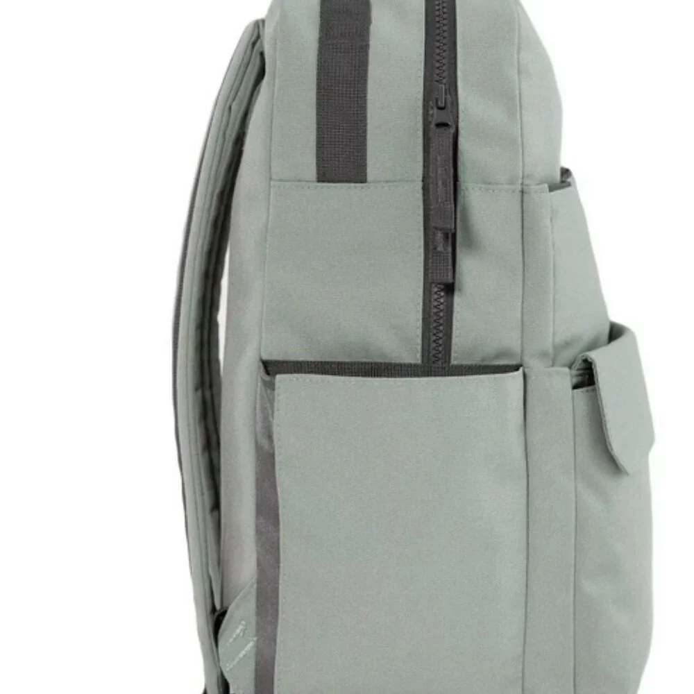 RED ROVR Roo Diaper Backpack - Picture 2 of 15